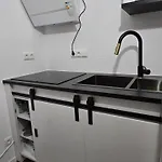 Apartament Stilvolle Neubauwohnung Mit Balkon&wlan *