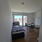 Stilvolle Neubauwohnung Mit Balkon&wlan Apartament