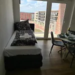 Stilvolle Neubauwohnung Mit Balkon&wlan Apartament