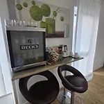 Stilvolle Neubauwohnung Mit Balkon&wlan Apartament