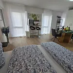 Stilvolle Neubauwohnung Mit Balkon&wlan Apartament *