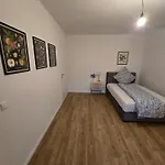 Stilvolle Neubauwohnung Mit Balkon&wlan Apartament