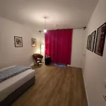 Stilvolle Neubauwohnung Mit Balkon&wlan
