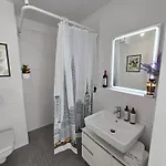 Stilvolle Neubauwohnung Mit Balkon&wlan Apartament