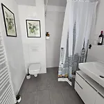 Stilvolle Neubauwohnung Mit Balkon&wlan Apartament *
