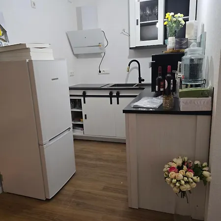 Stilvolle Neubauwohnung Mit Balkon&wlan