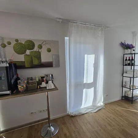 Stilvolle Neubauwohnung Mit Balkon&wlan
