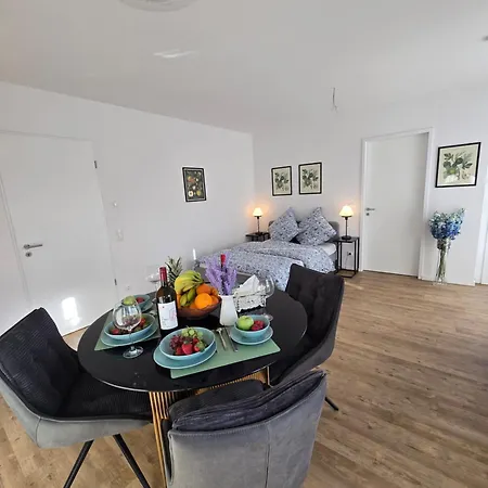 Stilvolle Neubauwohnung Mit Balkon&wlan Διαμέρισμα Ανόβερο