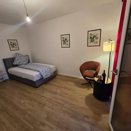 Stilvolle Neubauwohnung Mit Balkon&wlan Διαμέρισμα *