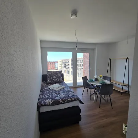 Stilvolle Neubauwohnung Mit Balkon&wlan アパート