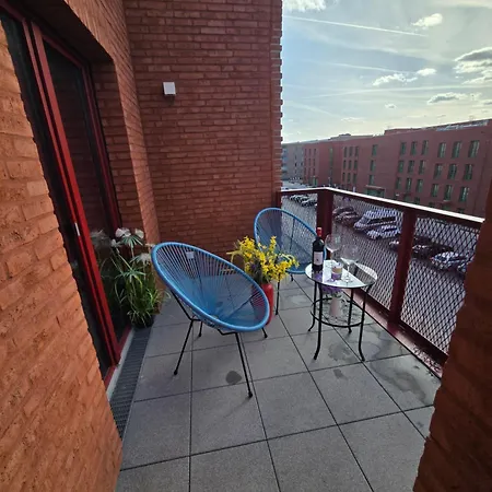 דירה Stilvolle Neubauwohnung Mit Balkon&wlan